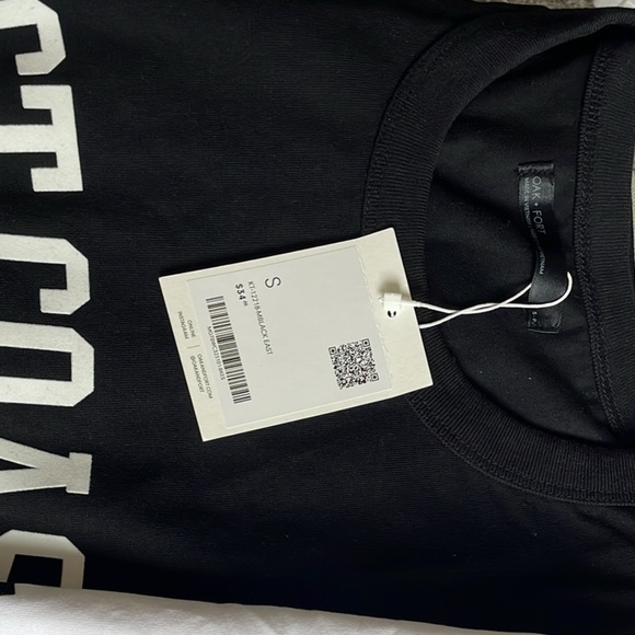 Muscle tank tops - Picture 1 of 3